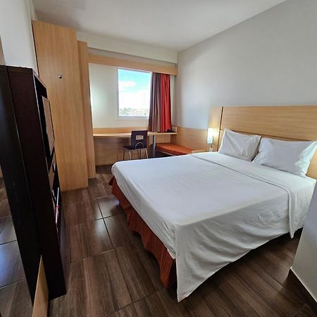 Готель Ibis Мосоро Екстер'єр фото