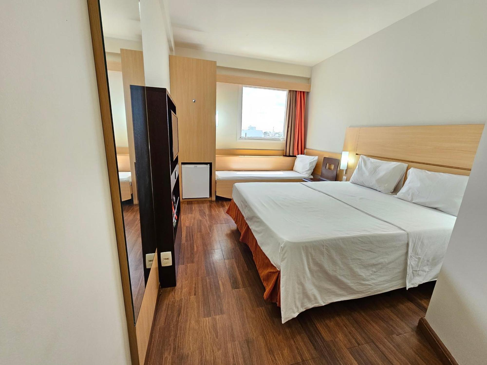 Готель Ibis Мосоро Екстер'єр фото