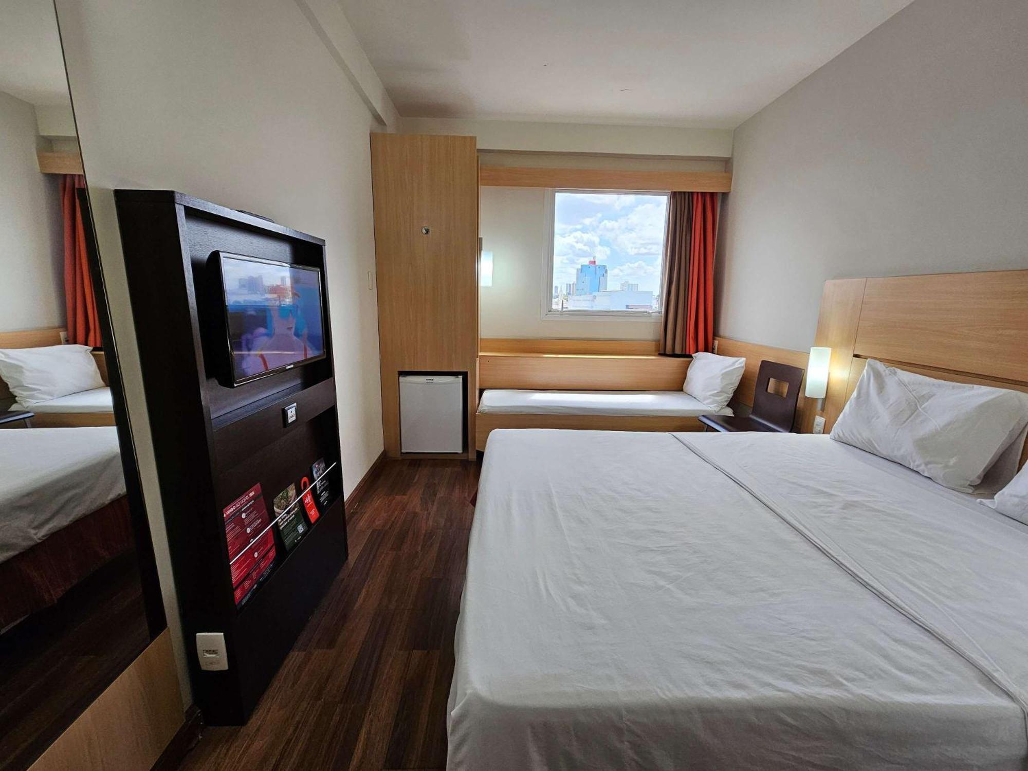 Готель Ibis Мосоро Екстер'єр фото